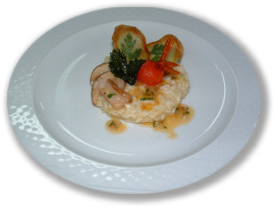 Risotto con favetta secca,funghi cardoncelli delle murge e ortaggi croccanti 